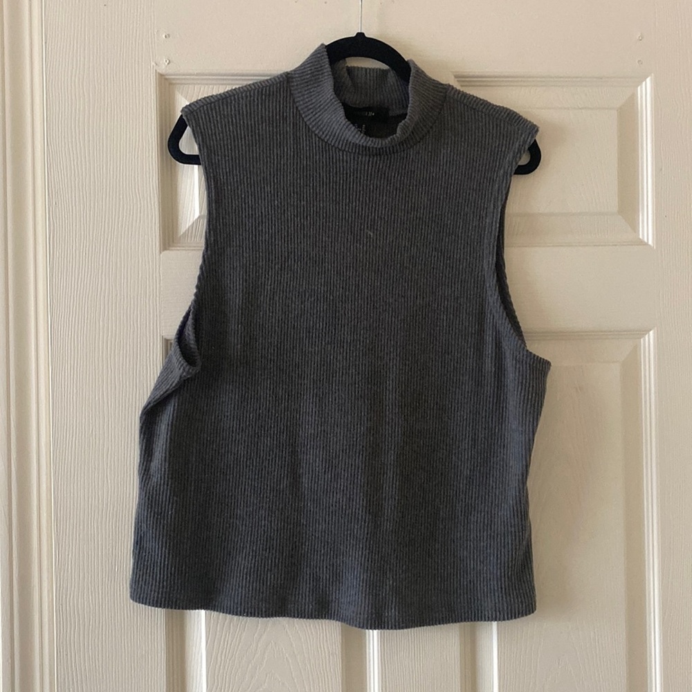 Grey cropped sweater